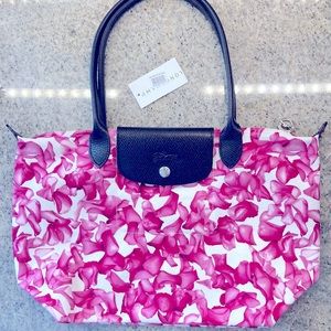 Brand new, never used longchamp shoulder bag!